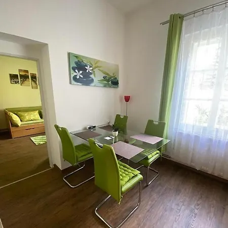 Apartman Lesni アパートホテル ヤンスケー・ラーズニェ
